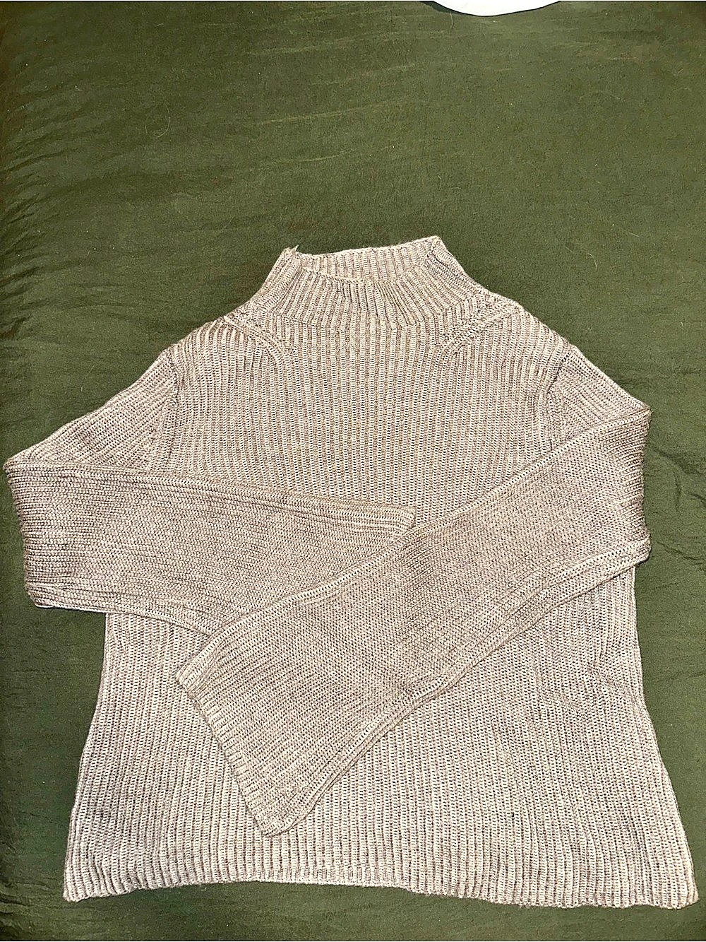 Banana Republic Gray Knit Turtleneck Sweater Size Large
